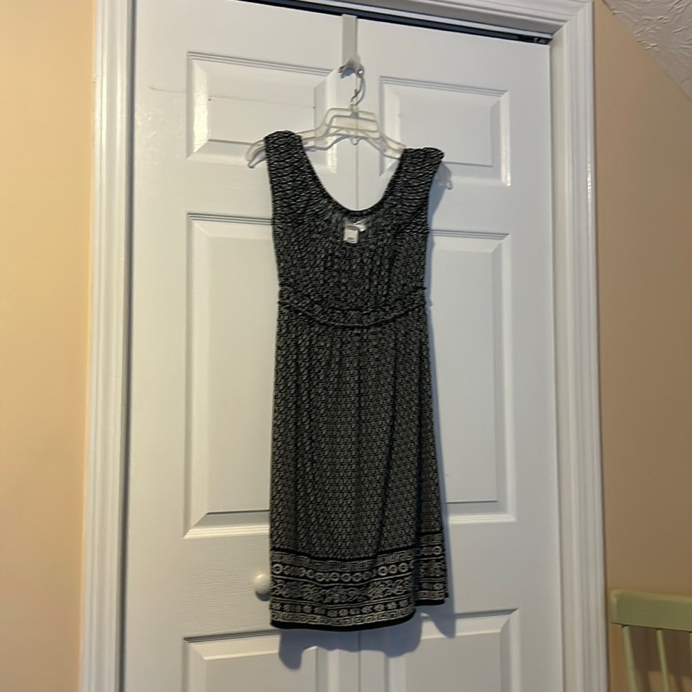 Black And White Geometric Pattern Cap Sleeve Dress - image 1